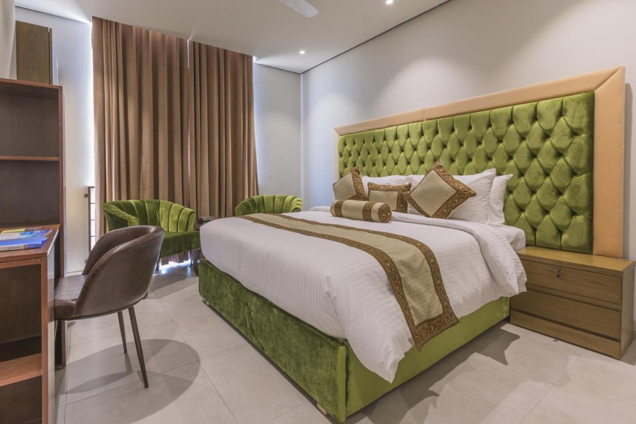 Trivelles Executive Suites Islamabad Ngoại thất bức ảnh