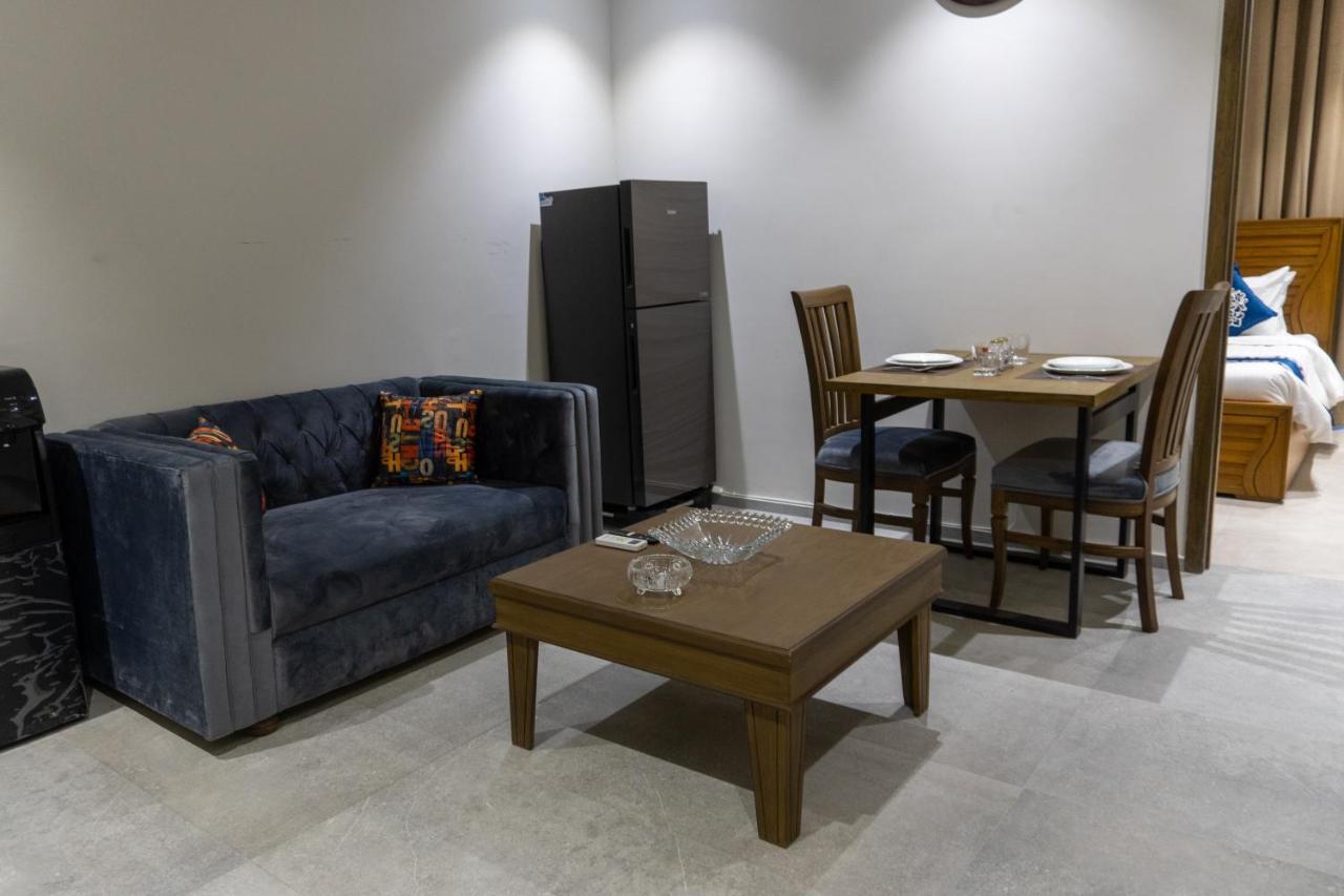 Trivelles Executive Suites Islamabad Ngoại thất bức ảnh