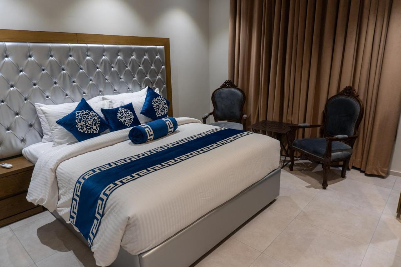 Trivelles Executive Suites Islamabad Ngoại thất bức ảnh