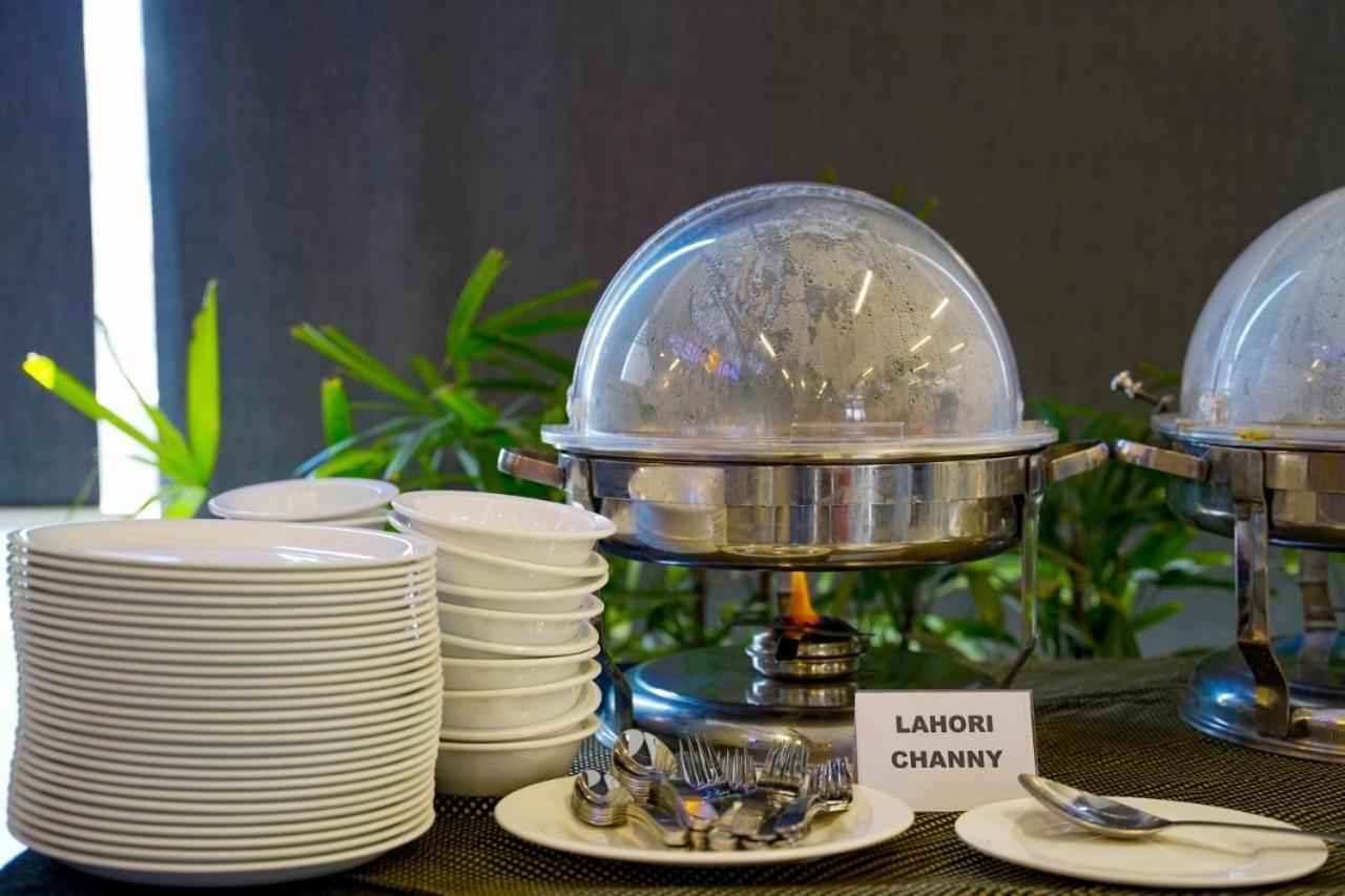Trivelles Executive Suites Islamabad Ngoại thất bức ảnh