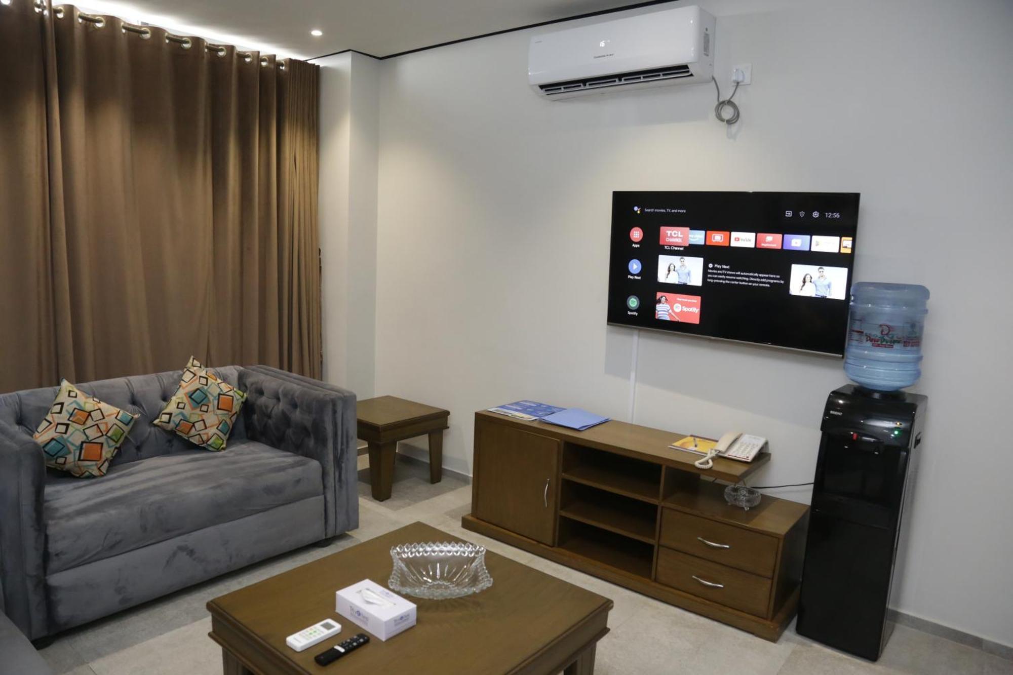 Trivelles Executive Suites Islamabad Ngoại thất bức ảnh